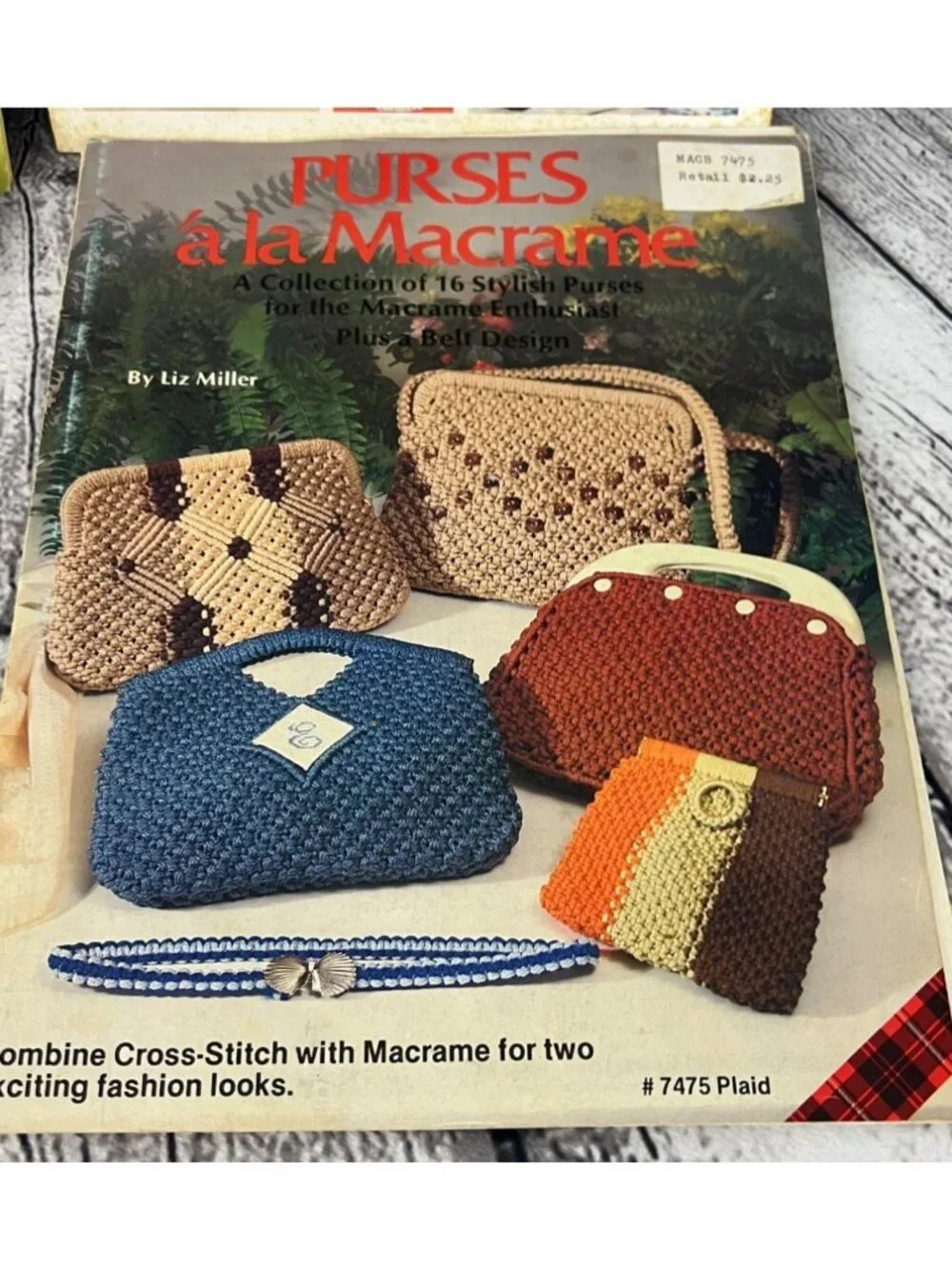 Vintage Macrame Pattern Books Handbags Plant Hangers Christmas Lot of 10 - Picture 10 of 14